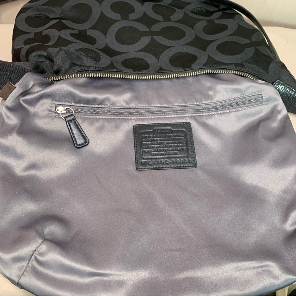 Coach Kristen Hobo Signature C/ Removable Crossbody Strap/ Silver Hardware - Picture 2 of 12